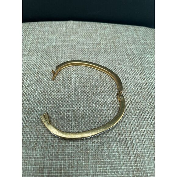 Vintage Swan Swarovski Crystal Rhinestone Hinged Bangle Bracelet Signed READ - Picture 6 of 9